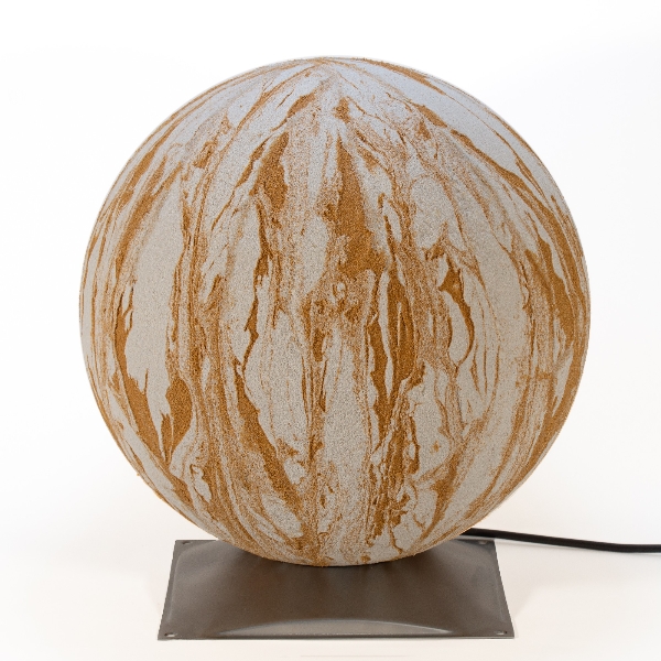 Bolvormige lamp Sahara 30 cm met roestvrijstalen voet der Firma EPSTEIN Design Leuchten